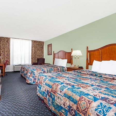 Days Inn & Suites By Wyndham Se Columbia Ft Jackson Luaran gambar