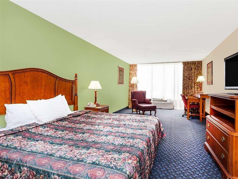 Days Inn & Suites By Wyndham Se Columbia Ft Jackson Luaran gambar