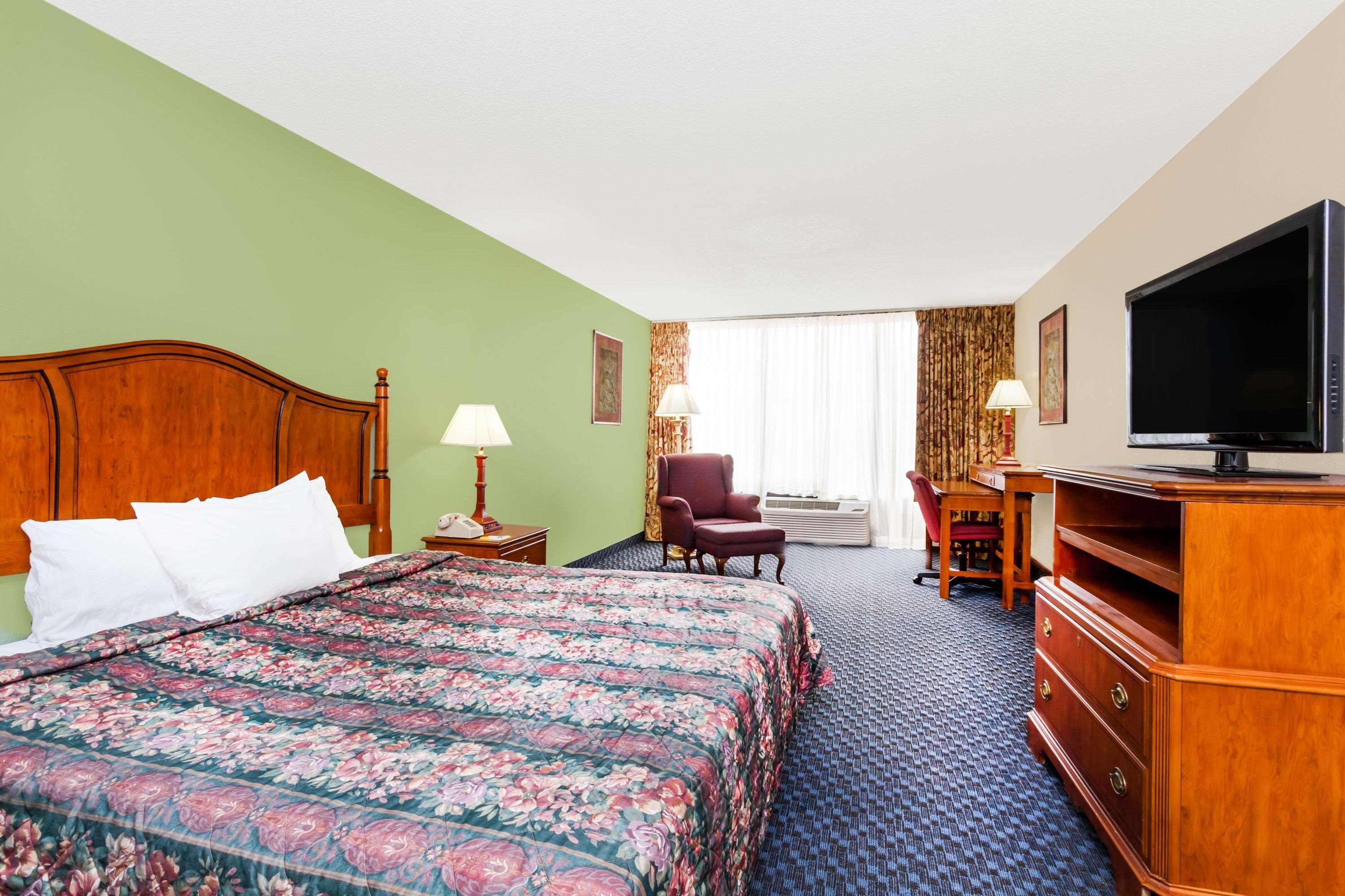 Days Inn & Suites By Wyndham Se Columbia Ft Jackson Luaran gambar
