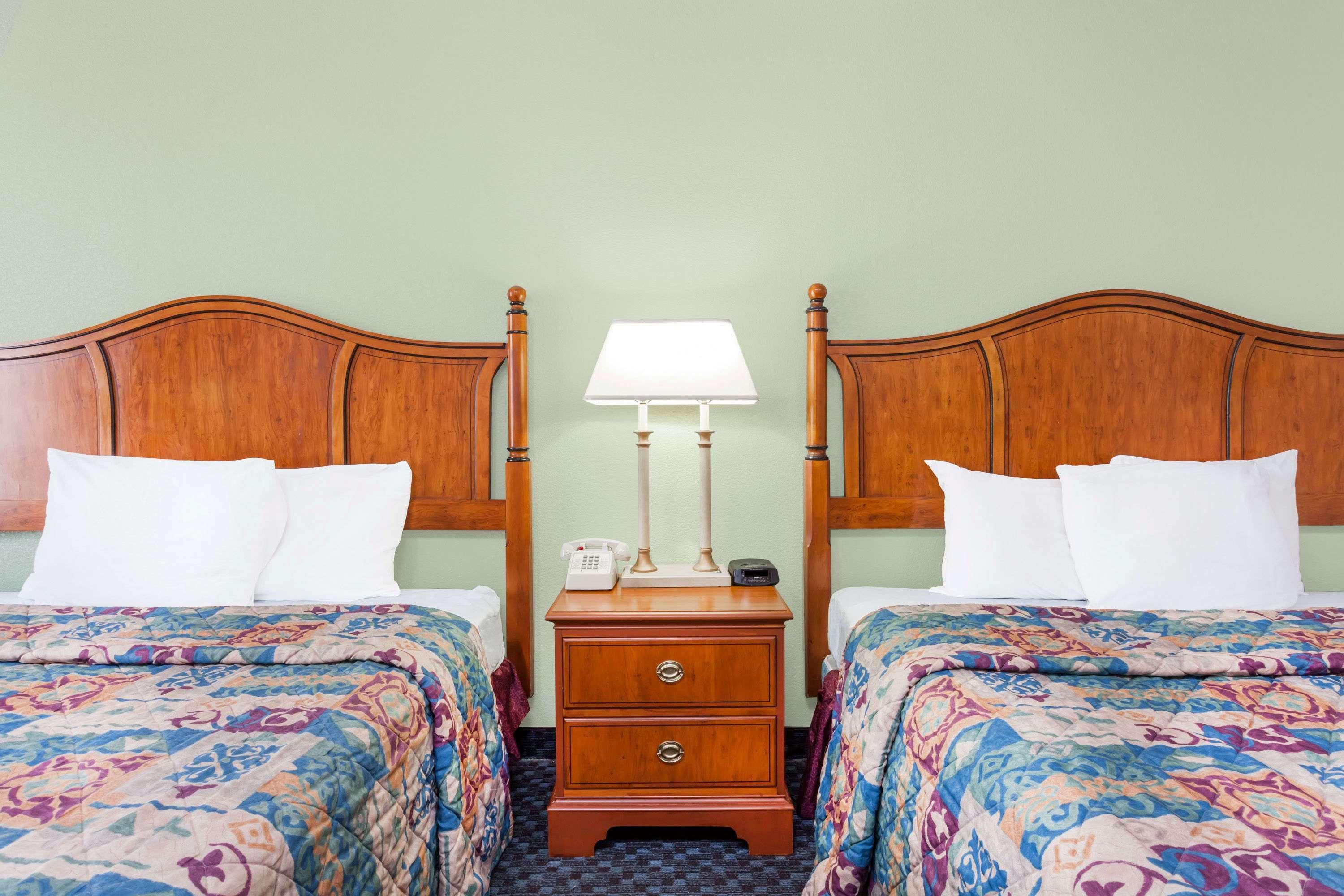 Days Inn & Suites By Wyndham Se Columbia Ft Jackson Luaran gambar