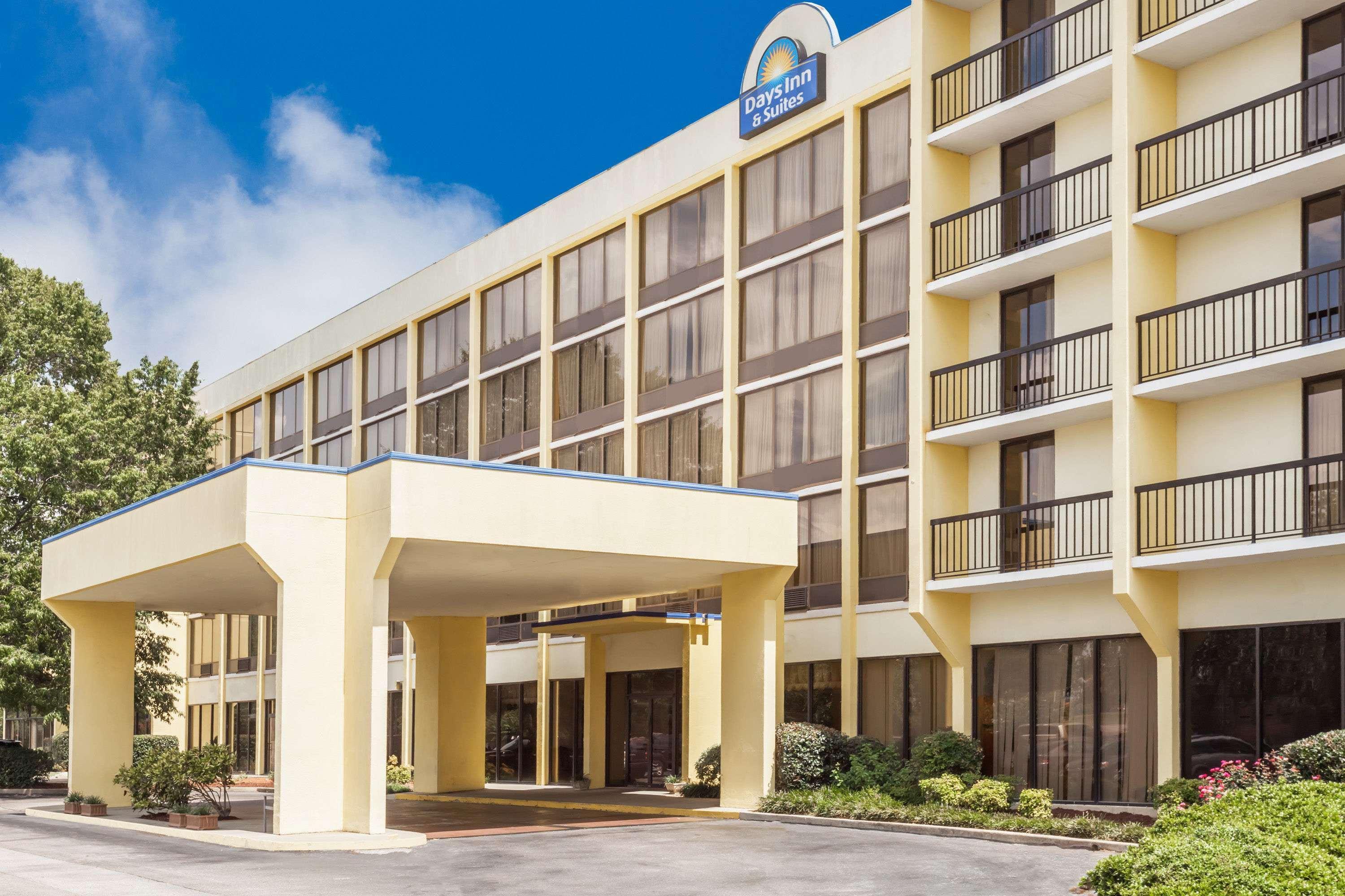 Days Inn & Suites By Wyndham Se Columbia Ft Jackson Luaran gambar