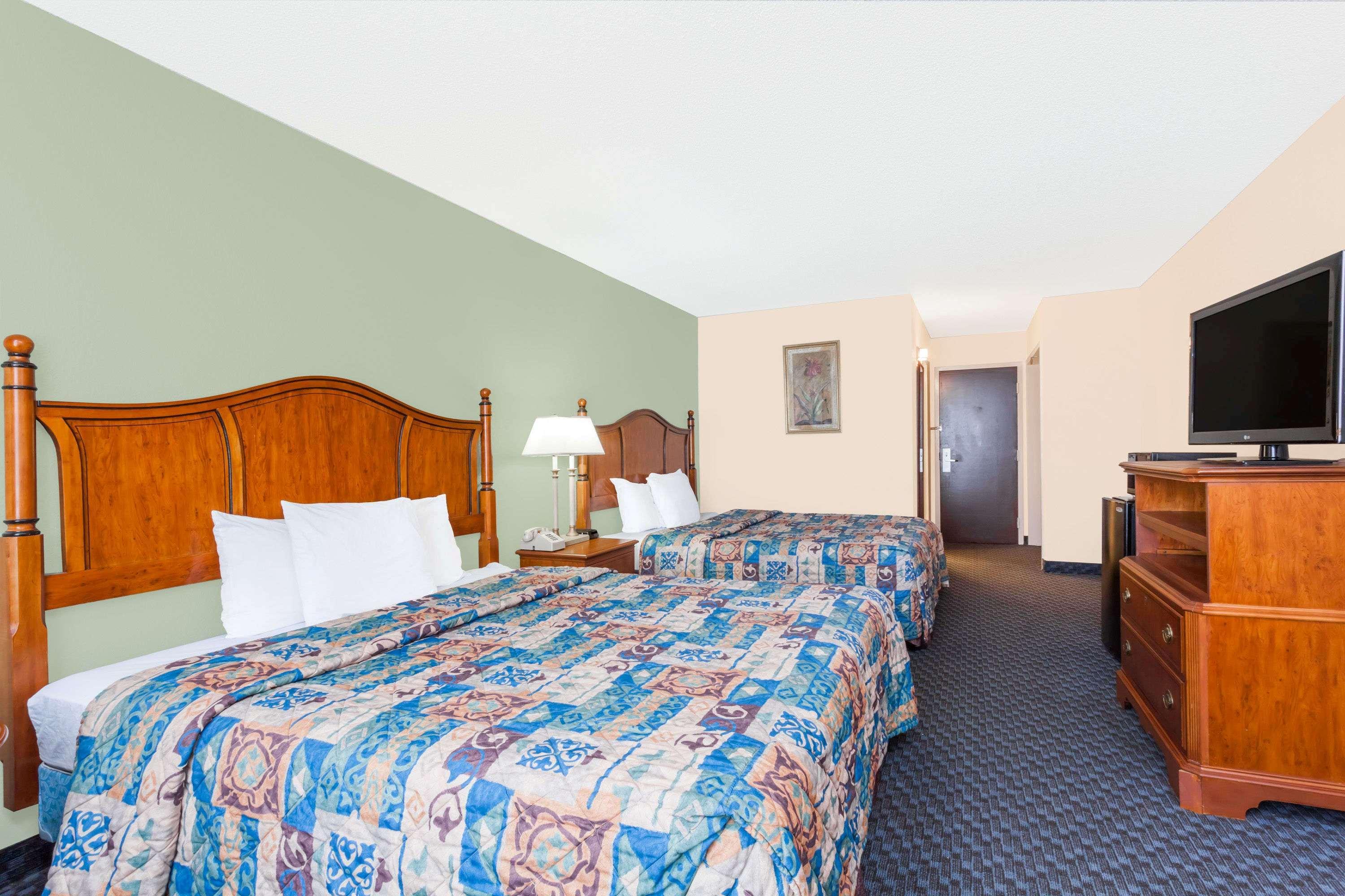 Days Inn & Suites By Wyndham Se Columbia Ft Jackson Luaran gambar